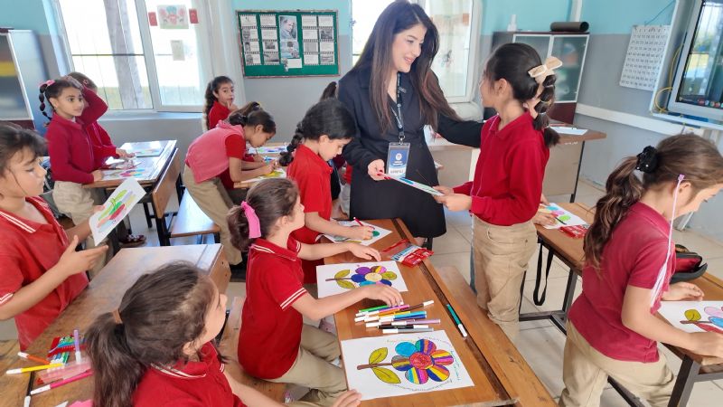 AKDENİZ BELEDİYESİ’NDEN KIRSALDAKİ KIZ ÇOCUKLARI VE ANNELERİNE PSİKOSOSYAL DESTEK