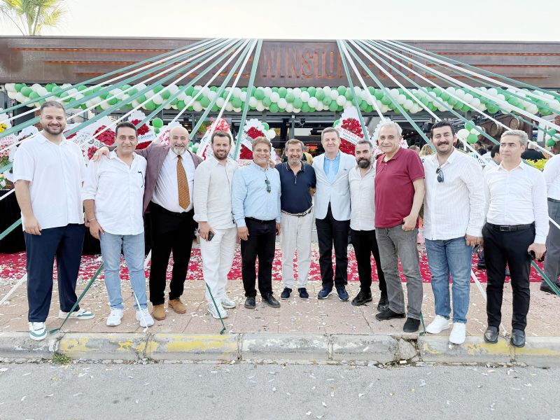 SİR WİNSTON PUB AÇILDI