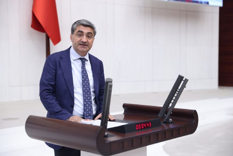 MERSİNLİ MUZ ÜRETİCİSİNİN KAZANCI ERİYOR