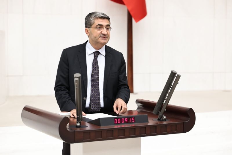 EKMEN: “FON KRİZİ DEĞİL, FON DOLANDIRICILIĞI”