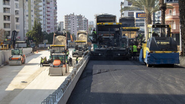 Mersin modern yollara kavuştu