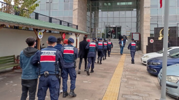 Jandarmadan hırsızlık şebekesine operasyon