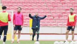 “ÖNÜMÜZDEKİ 3-4 MAÇA ÇOK ÖNEM VERİYORUZ”