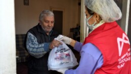 Pandemi’de 2 Milyon Yemek Paketi Dağıttılar