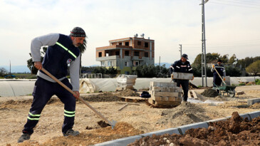 Karaduvar’a yeni bir çocuk parkı yapılıyor