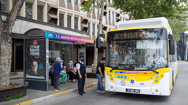 Trafik sorunları Mersinlilere soruluyor