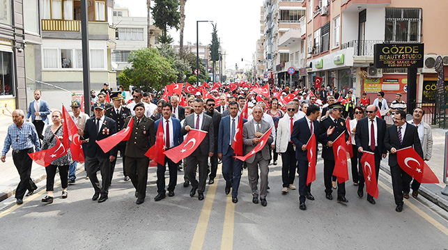 TARSUS’TA 19 MAYIS COŞKUYLA KUTLANDI