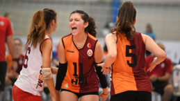 FESTİVAL VOLEYBOL HEYECANI KALDIĞI YERDEN DEVAM EDİYOR