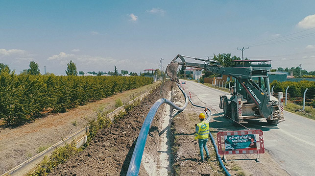 İÇMESUYU HATTI ÇALIŞMALARI SÜRÜYOR