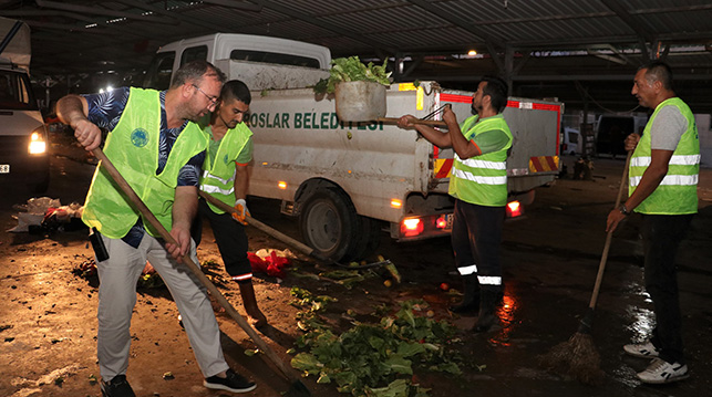 ORGANİK ATIKLAR GÜBREYE DÖNÜŞTÜRÜLÜYOR