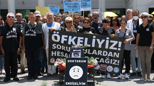 “ÜZGÜNÜZ, ÖFKELİYİZ!”