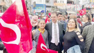 Mersin’in gönlünde taht kuran aday