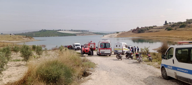 TARSUS’TA BARAJ GÖLÜNDE ARAÇ İÇERİSİNDE BİR ŞAHIS ÖLÜ BULUNDU