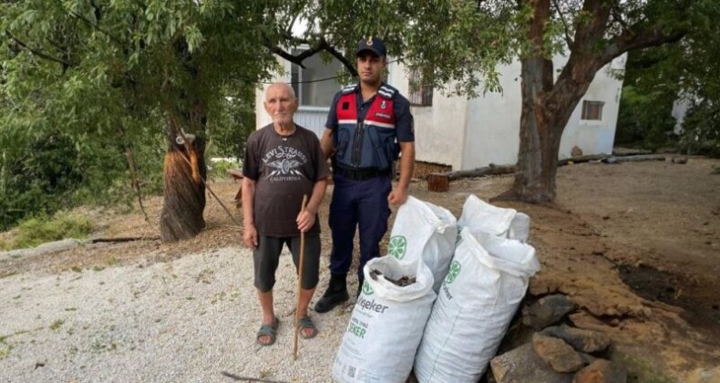 MERSİN’DE KEÇİBOYNUZU HIRSIZLARI JANDARMA EKİPLERİNCE YAKALANDI