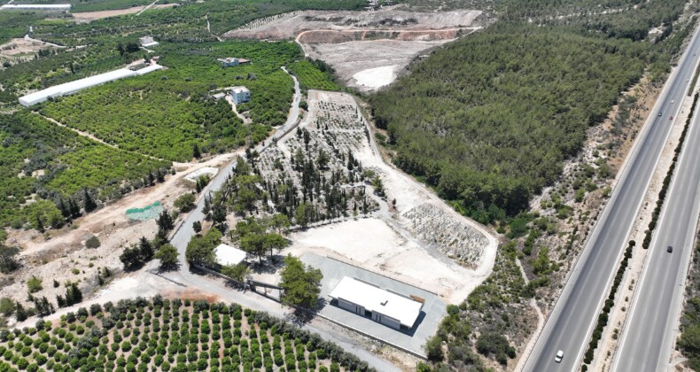 MERSİN’İN GELECEK 50 YILLIK MEZARLIK SORUNU ORTADAN KALKIYOR