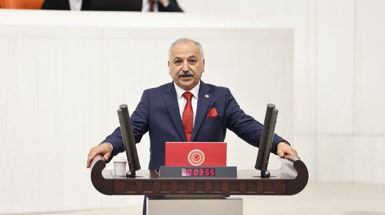 Dinçer; “İktidar, söz veriyor yapmıyor”