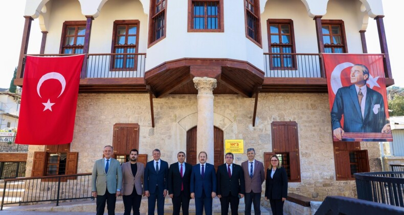 Vali Pehlivan, Silifke’deki Tarihi Yapıları İnceledi