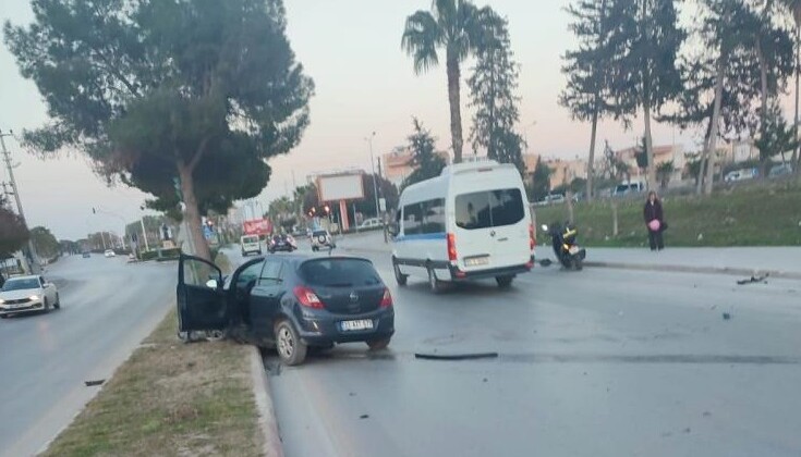 Tarsus’ta Trafik Kazası: 3 Yaralı